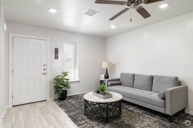 2BR, 1BA - 865SF - Living Room - Nevarez Palms