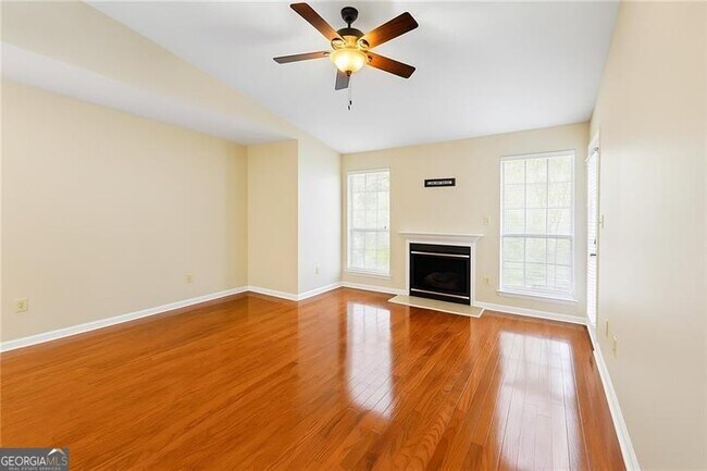 Building Photo - 424 Granville Ct