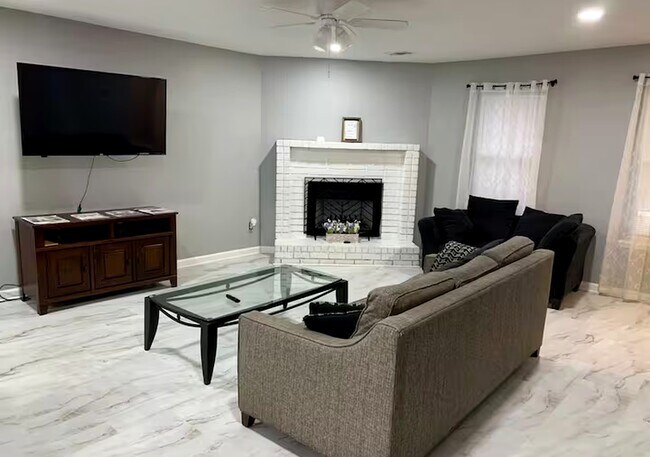 Foto del edificio - 8672 Prather Dr