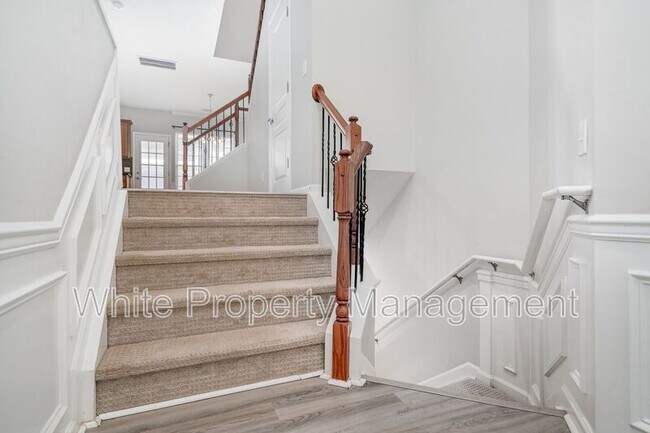 Foto del edificio - 822 Granby Dr