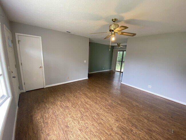Building Photo - 5115 Buckingham Ct