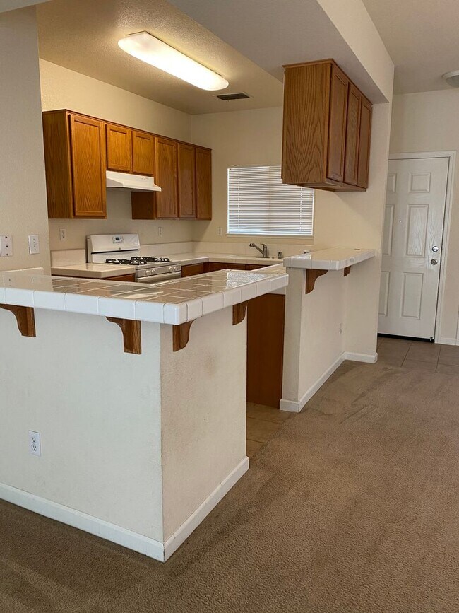 Building Photo - Ione Home near Golf Course