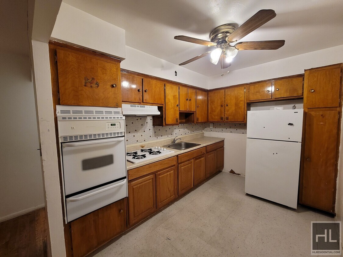 Primary Photo - 759 Autumn Ave