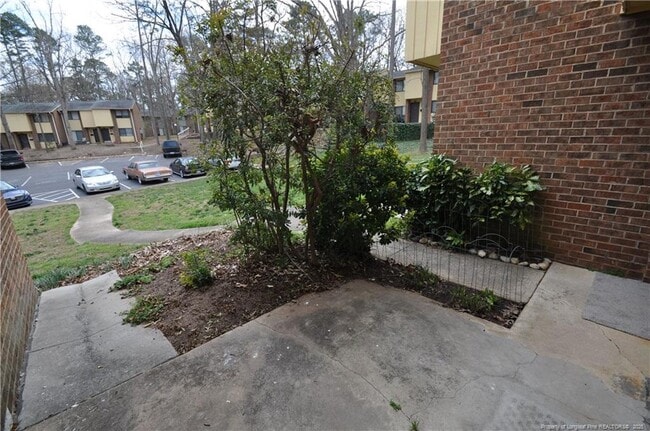 Building Photo - 1265 Schaub Dr