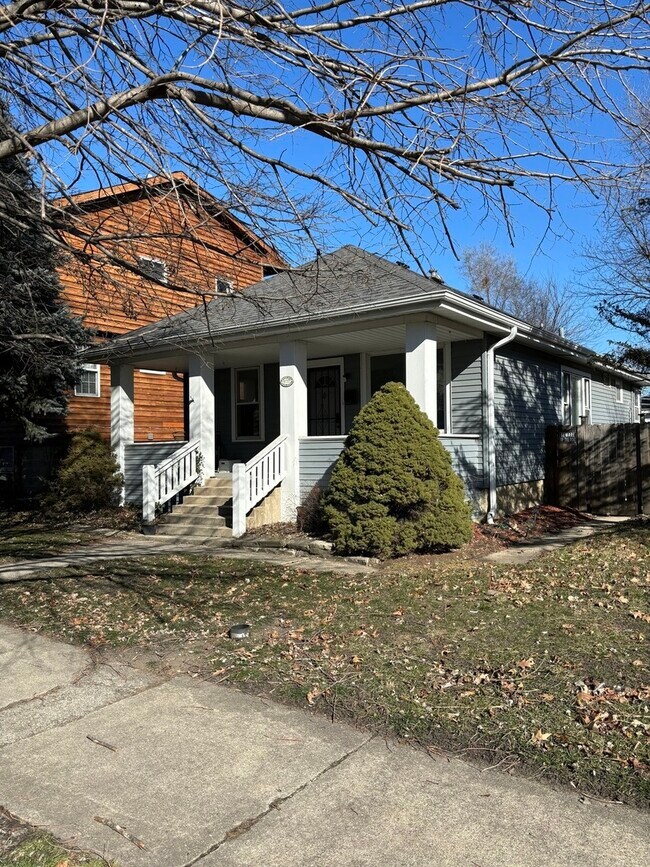 Building Photo - 9737 S 53rd Ave
