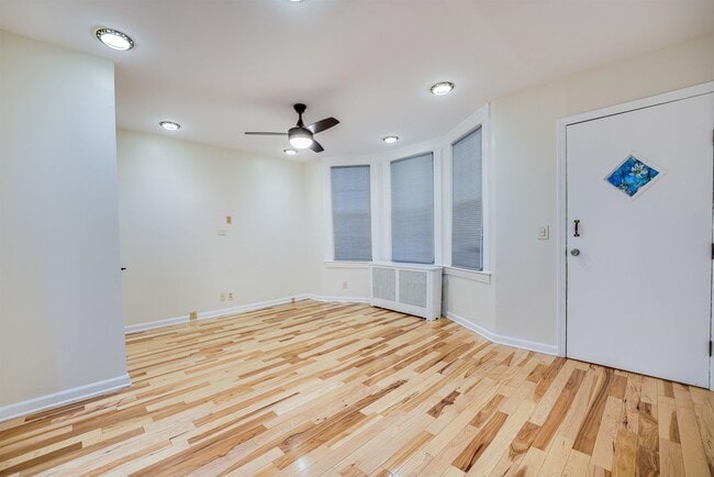 Foto del edificio - 100 W 17th St
