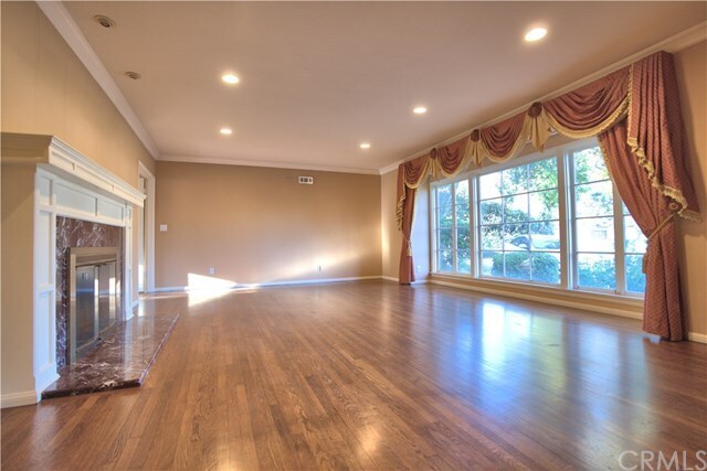 Foto del edificio - 1327 Oak Meadow Rd