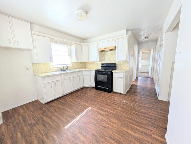 Foto del edificio - 9001 Indiana Ave