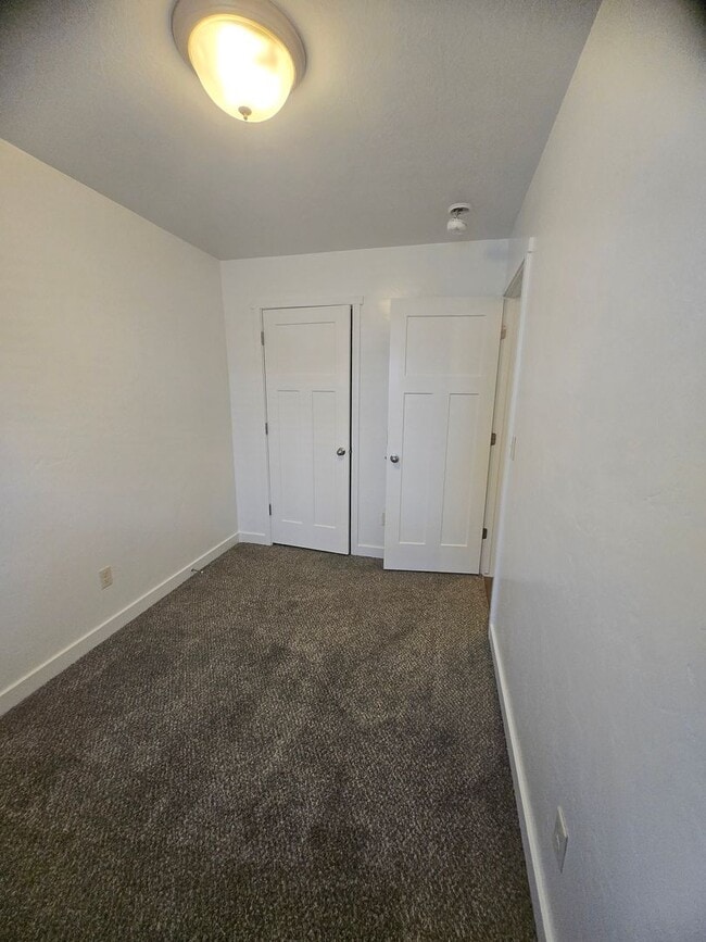 Building Photo - 3 Bed 2.5 Bath Town Home in Vineyard for Rent