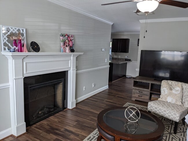 Building Photo - 124 Chandler Dr