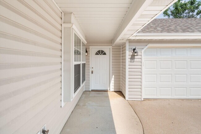 Foto del edificio - 1723 Juniper Dr