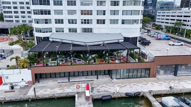 Foto del edificio - 801 Brickell Bay Dr