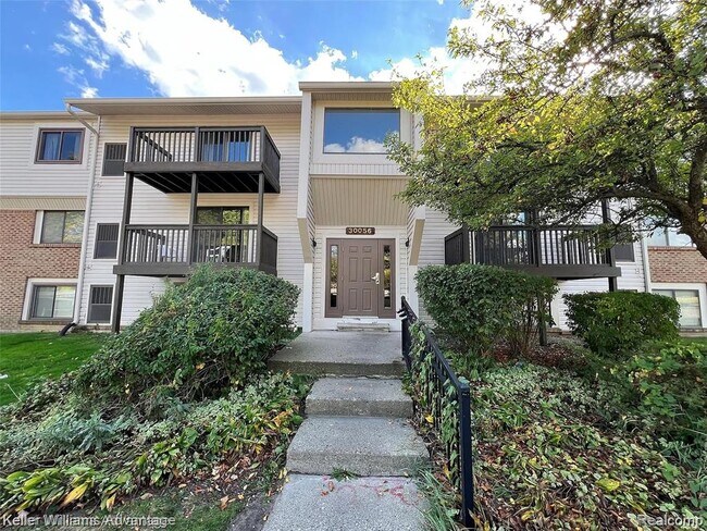 Foto del edificio - 30056 W 12 Mile Rd