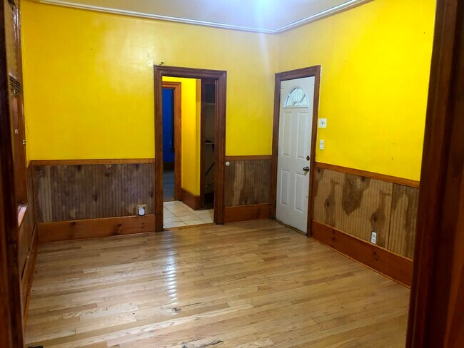 Living Room - 3119 87th St