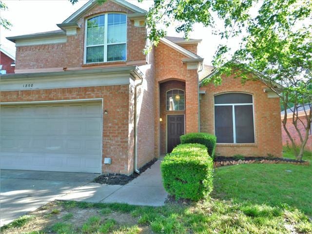 Building Photo - 1808 Ingleside Dr