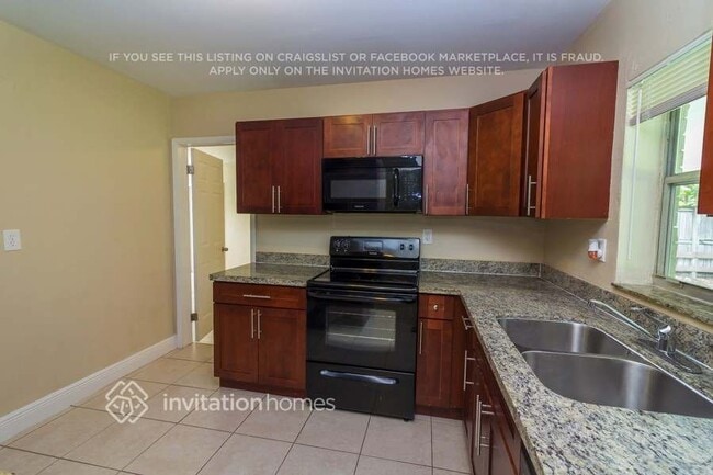 Foto del edificio - 10005 SW 166th St