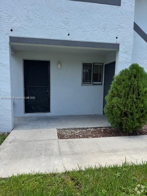 Building Photo - 153 Lakeview Dr
