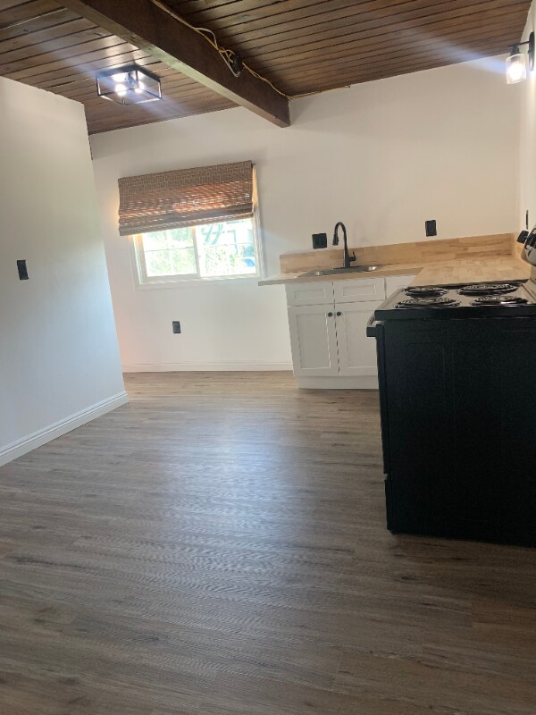 Foto del edificio - 5902 N Orangecrest Ave