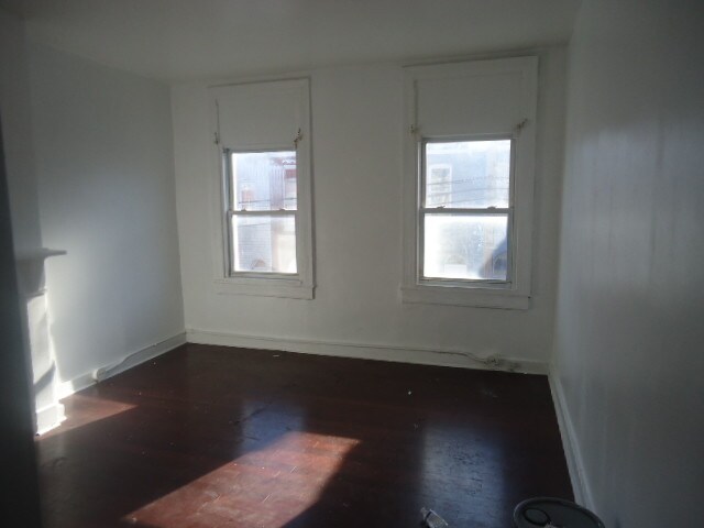 Building Photo - 522 E 27th St