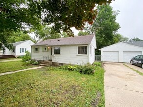 Building Photo - 124 S Wilmoth Ave