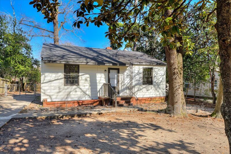 Primary Photo - 2545 Sheraton Dr