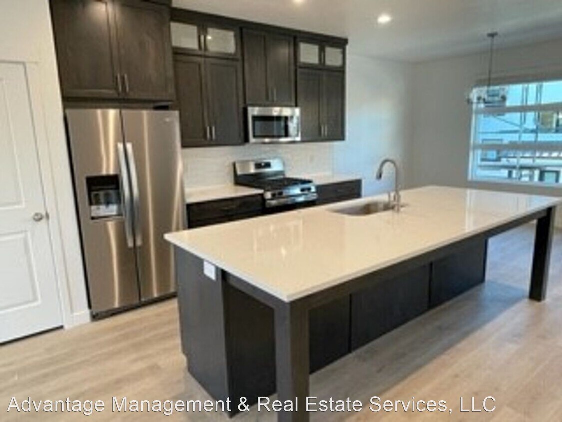 4 br, 3 bath House 1072 W 530 S House Rental in American Fork, UT