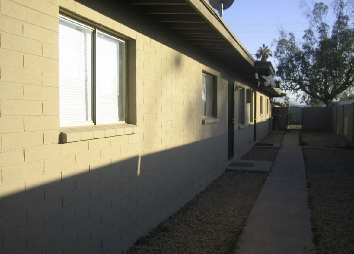 Primary Photo - COMING SOON! 2 Bedroom, 1 Bath Apartment i...