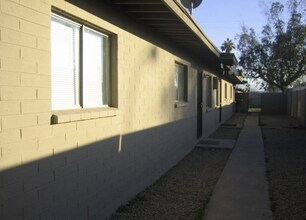 Building Photo - 9361 W Polk St