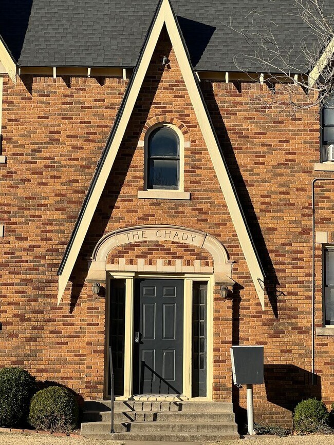 Building Photo - 2601 N Walker Ave