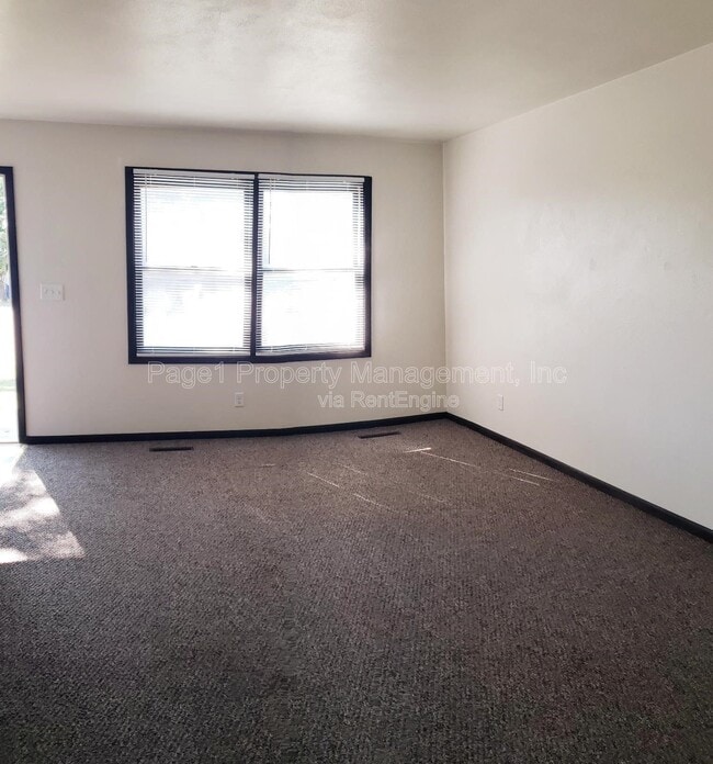 Building Photo - 2918 Grinnell Ct