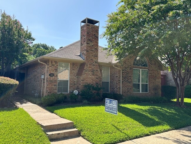 Modern Makeover! Rare 2 Bedroom House in C... - Modern Makeover! Rare 2 Bedroom House in C...