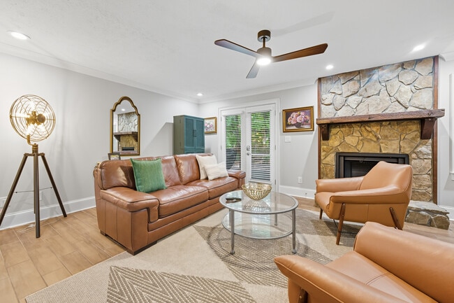 Foto del edificio - 4541 Coopers Creek Pl SE