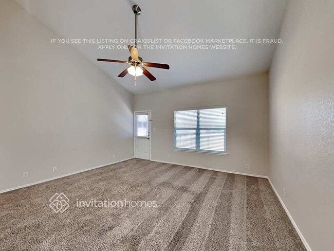 Building Photo - 114 Finch Knoll