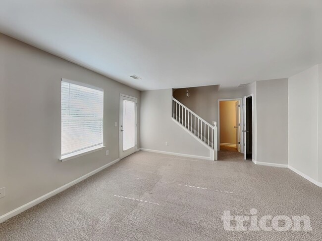 Building Photo - 121 Pristine Dr