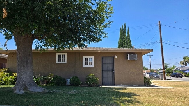 Building Photo - 5578 Newman St
