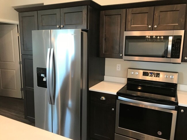 Building Photo - 3 Bed 2 Bath Single Family Home