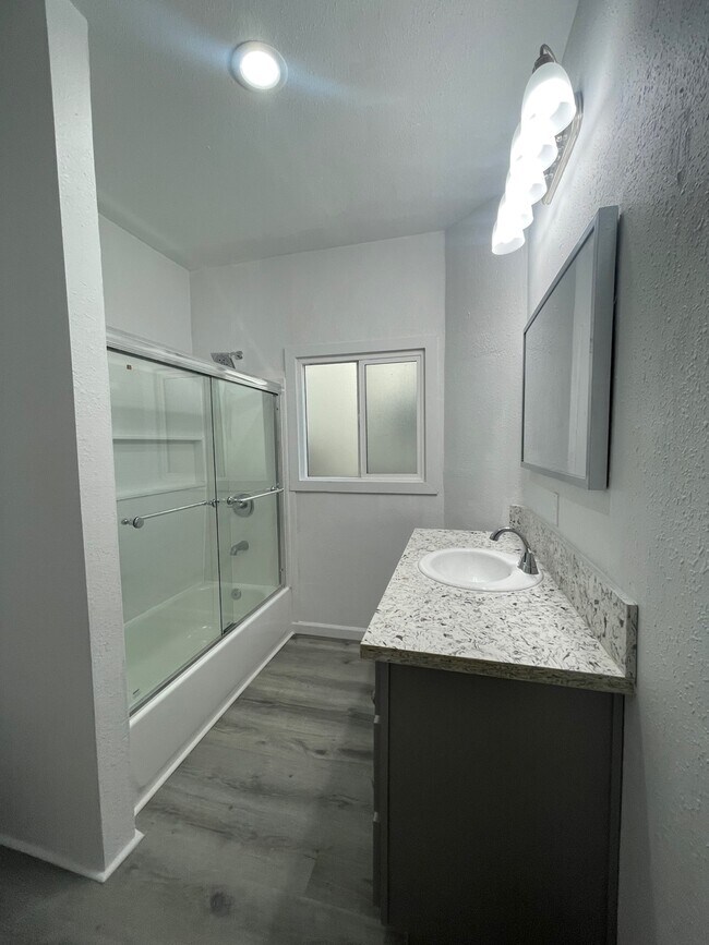 Building Photo - 1746 Crenshaw Blvd