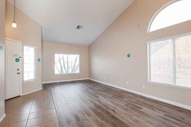 Building Photo - 14815 W Dovestar Dr