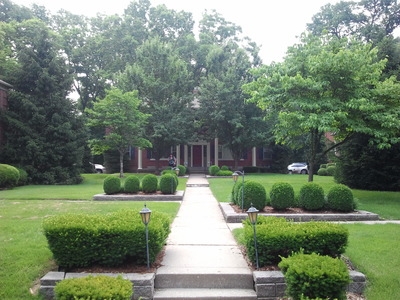 Courtyard - Cherokee Triangle