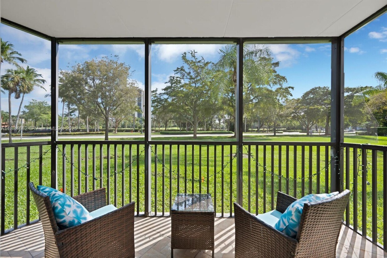 Foto principal - 3101 N Country Club Dr