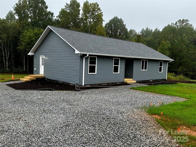 Building Photo - 6431 Little Mountain Rd