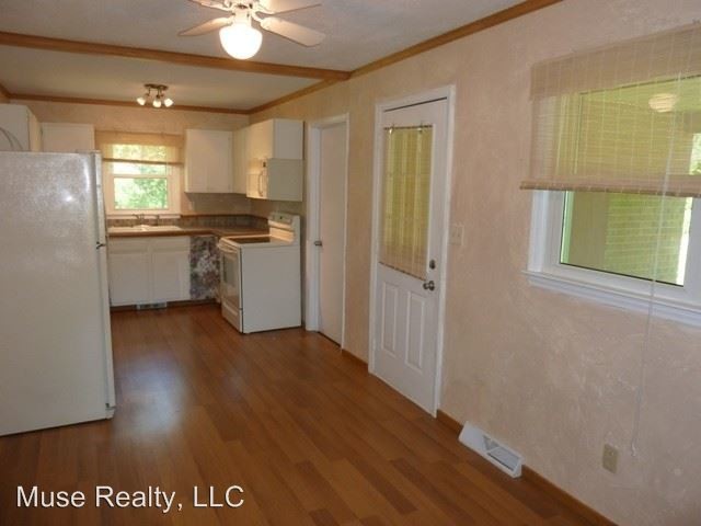 Building Photo - 3 br, 1.5 bath House - 3964 Marshall Road