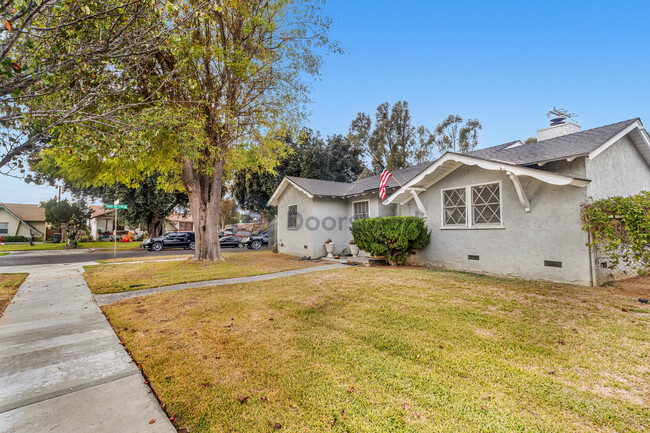 Building Photo - 8599 Driftwood Dr