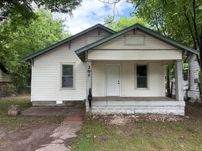 Building Photo - 210 N 19th St