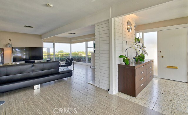 Building Photo - 2601 Harbor View Dr