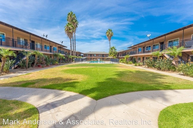 Building Photo - 535 S Barranca Ave