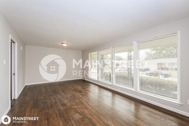 Building Photo - 11557 PORTSMOUTH DR, ST LOUIS, MO 63138