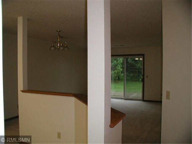 Building Photo - 855 Highview Dr