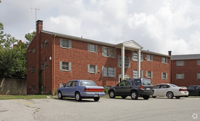 Apartments at 3054-3056 Jadaro Ct - Jadaro Court Apartments