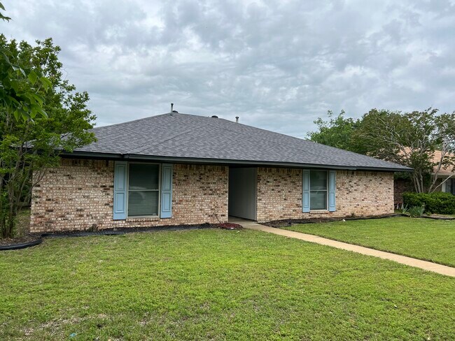 Foto del edificio - 1920 Maxwell Dr